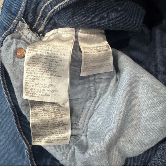 Levi's 501 Men's Jeans 42x32 Blue Denim, Button Fly, Regular Straight, Mid-Rise - Picture 3 of 6